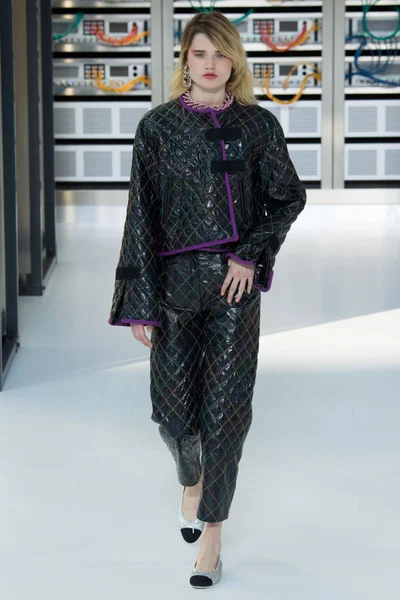 Look 26